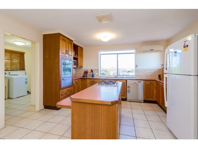 44 Dixon Drive, Telina QLD 4680