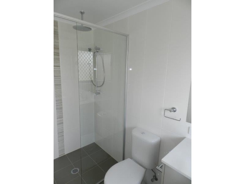 2/10-12 Flinders Street, West Gladstone QLD 4680