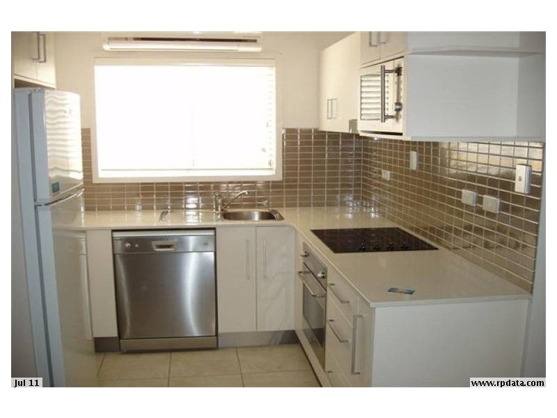 3/33 Watt Street, West Gladstone QLD 4680