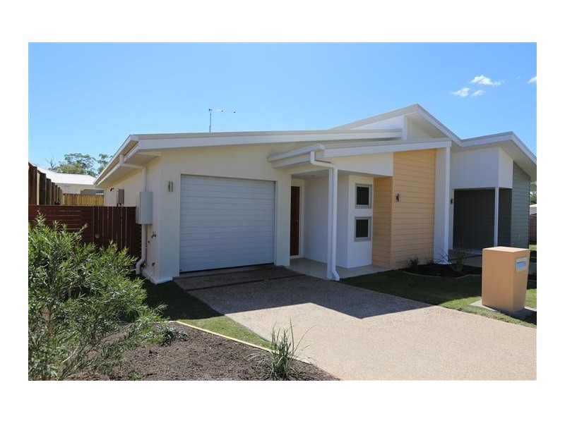 2/20 Harmony Dve., Hill Close,, Clinton QLD 4680