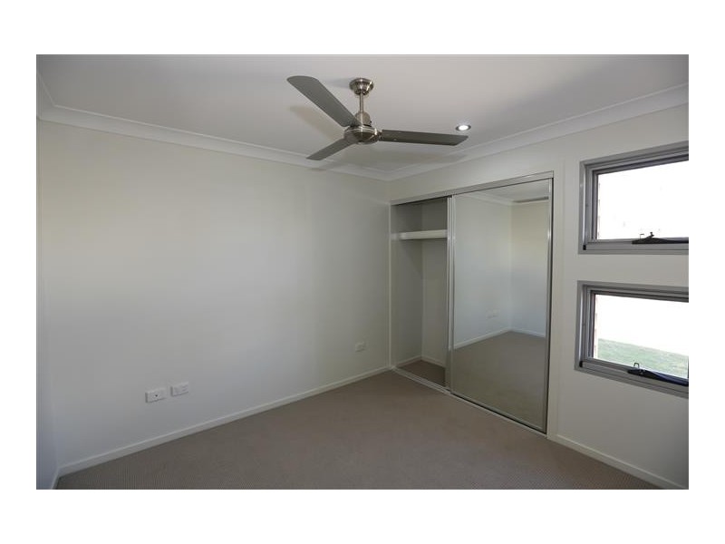 2/20 Harmony Dve., Hill Close,, Clinton QLD 4680