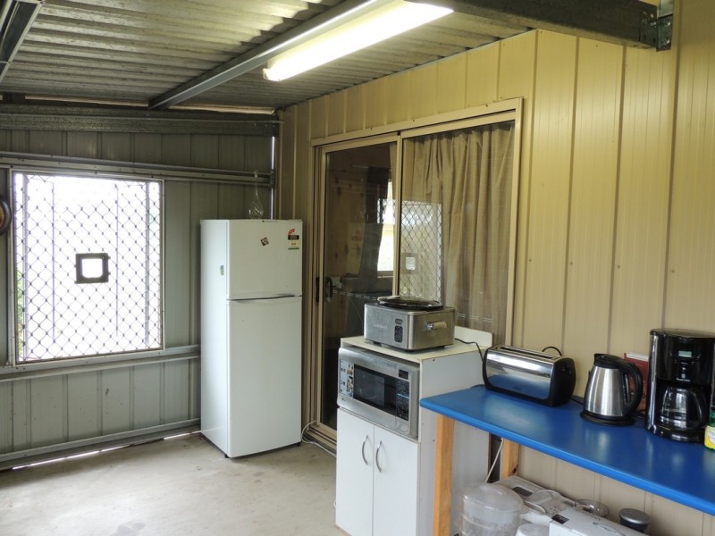 13 Pams Crt, Beecher QLD 4680