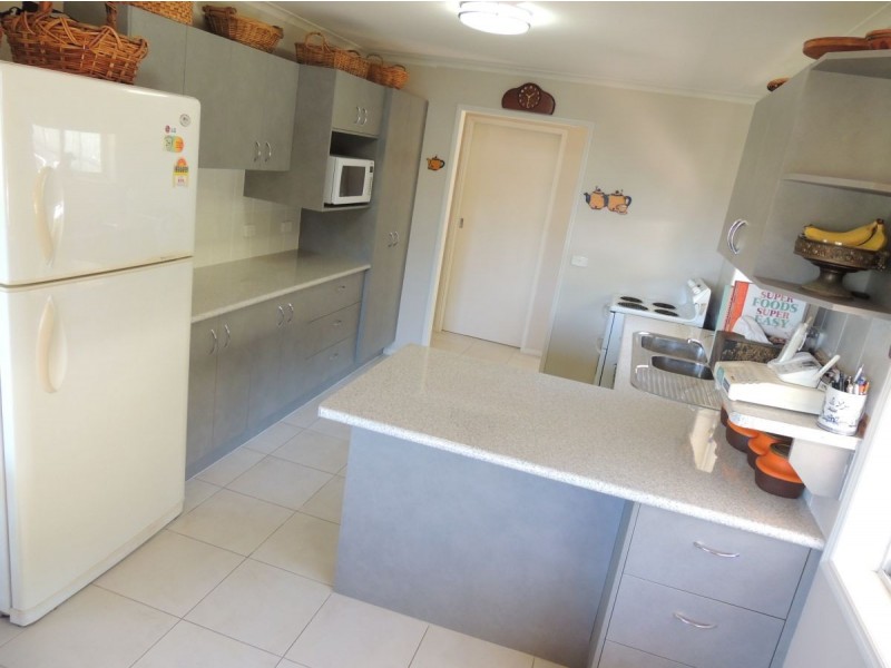 3 Bembooka Close, Glen Eden QLD 4680