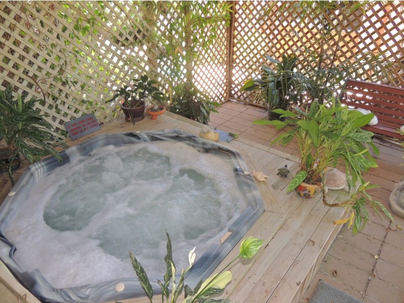 3 Bembooka Close, Glen Eden QLD 4680