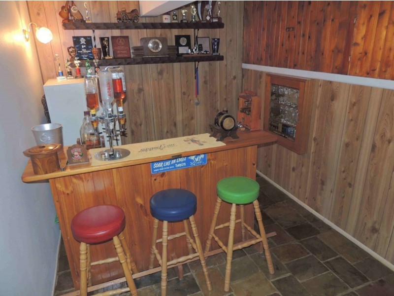 3 Bembooka Close, Glen Eden QLD 4680