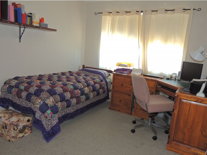 3 Bembooka Close, Glen Eden QLD 4680