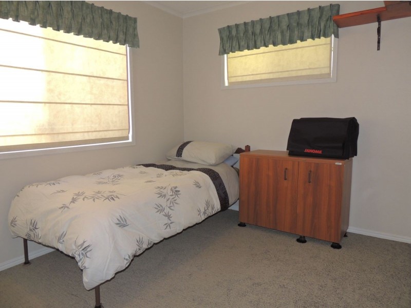 3 Bembooka Close, Glen Eden QLD 4680