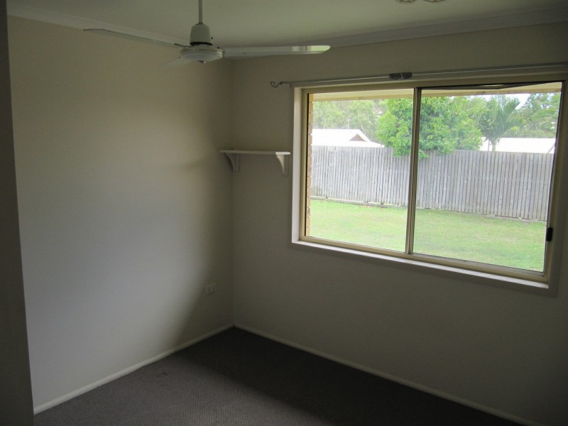 4 Tinaroo Crt., Clinton QLD 4680