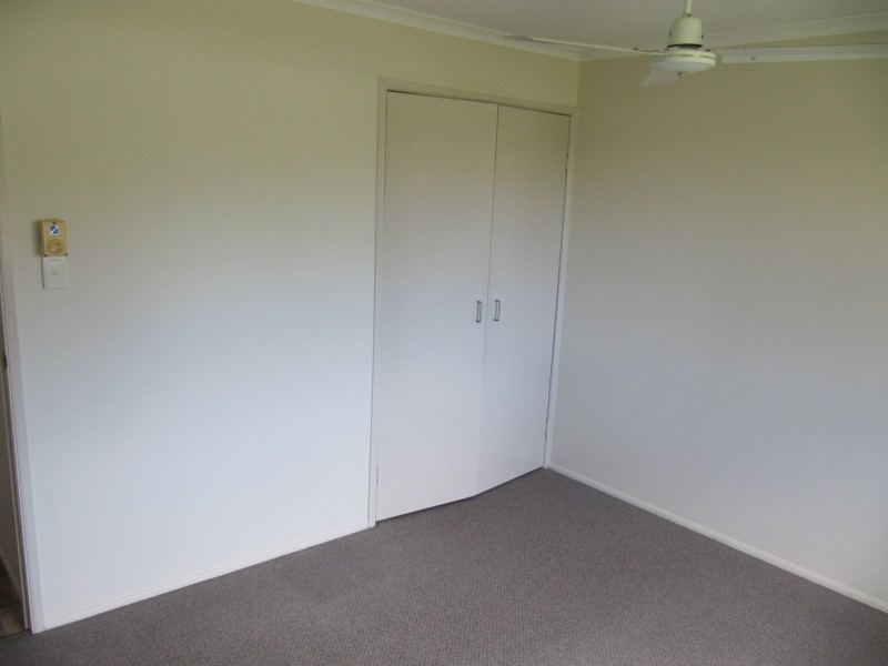 4 Tinaroo Crt., Clinton QLD 4680