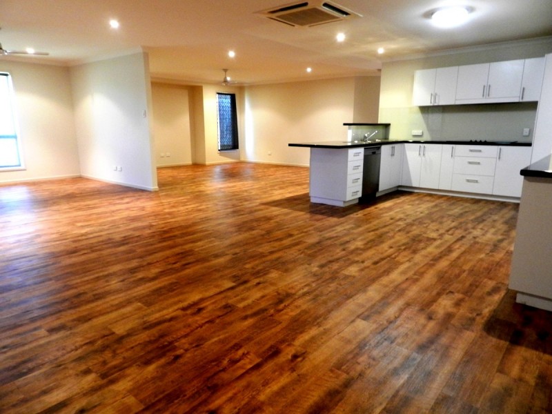 32 Larcom Rise, West Gladstone QLD 4680