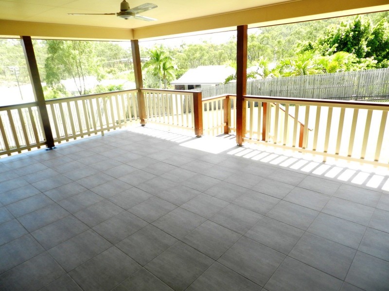 32 Larcom Rise, West Gladstone QLD 4680