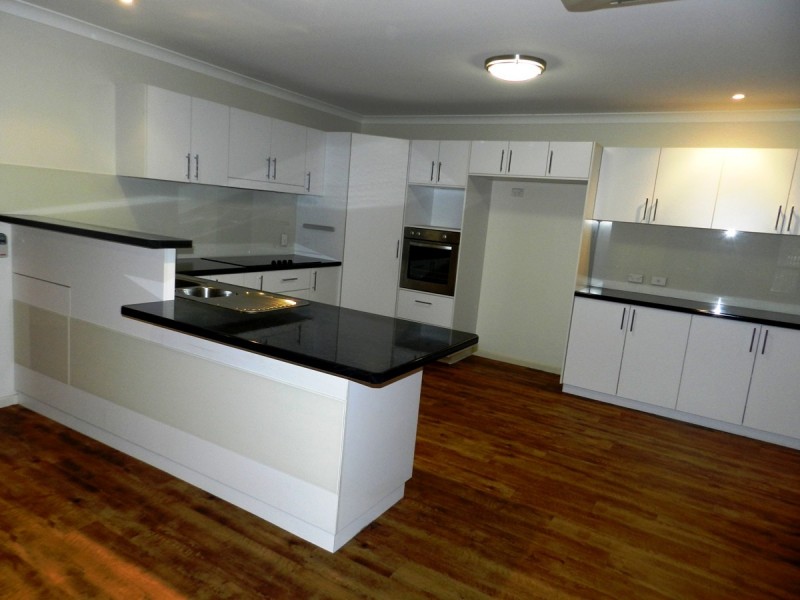 32 Larcom Rise, West Gladstone QLD 4680