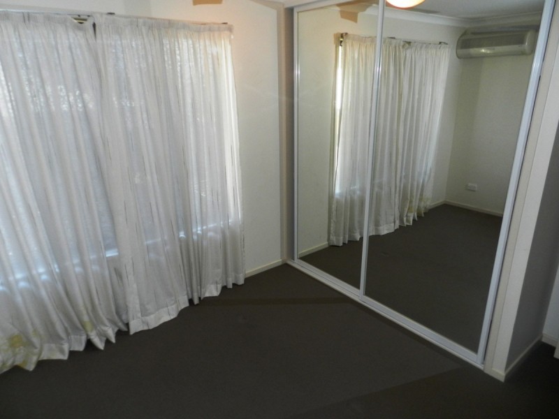 32 Larcom Rise, West Gladstone QLD 4680