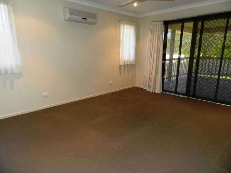 32 Larcom Rise, West Gladstone QLD 4680