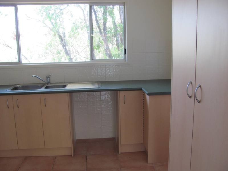 16 Hayes Avenue, Boyne Island QLD 4680