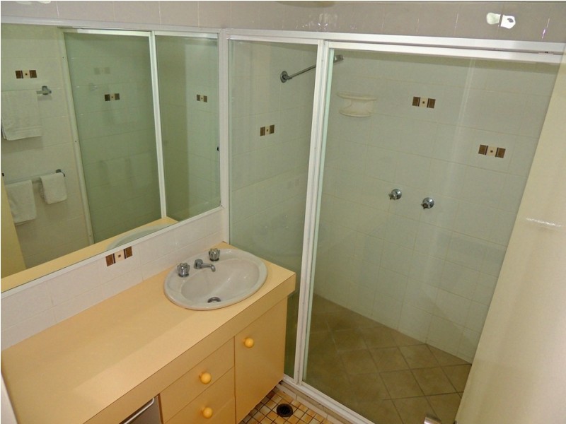 8/32 Kent Street, West Gladstone QLD 4680