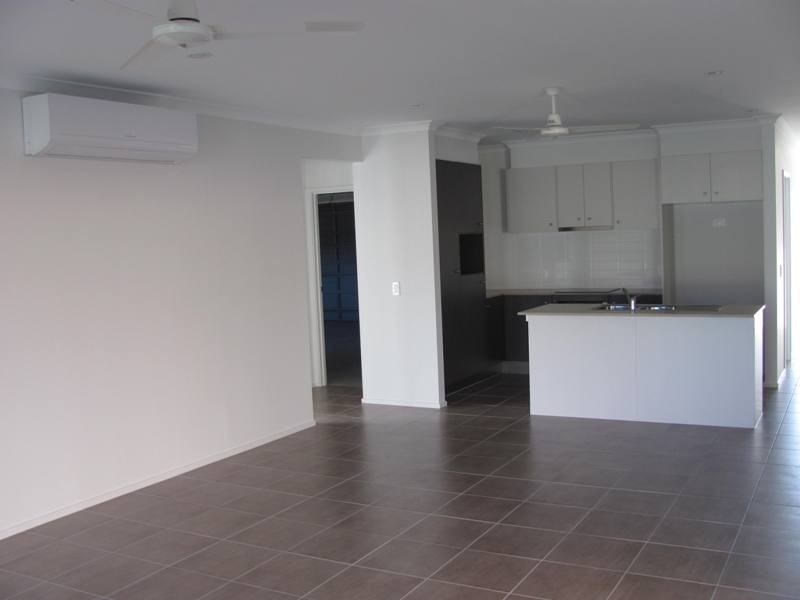 10 Jardine Crescent, Boyne Island QLD 4680