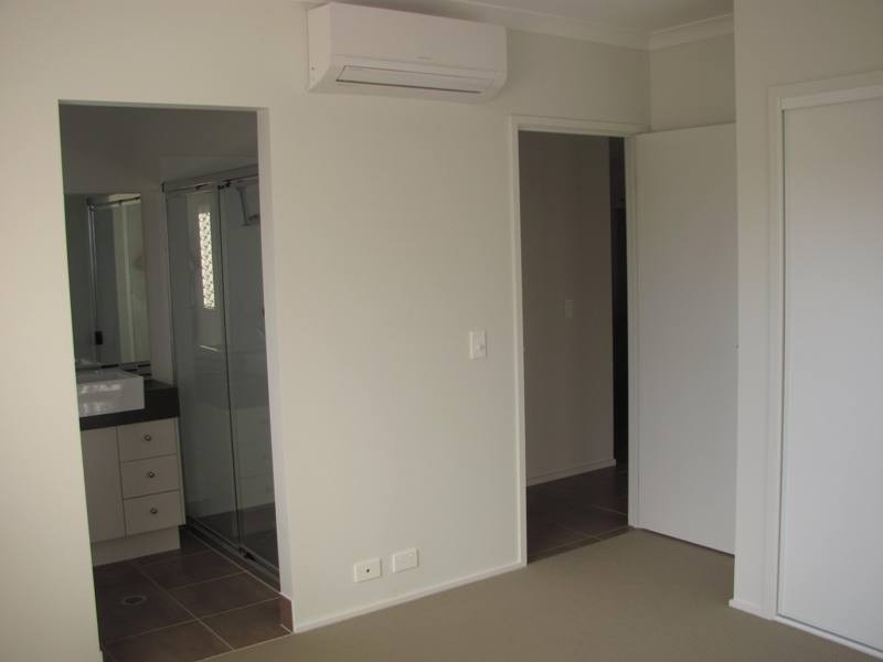 10 Jardine Crescent, Boyne Island QLD 4680