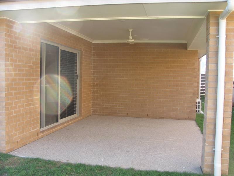 10 Jardine Crescent, Boyne Island QLD 4680