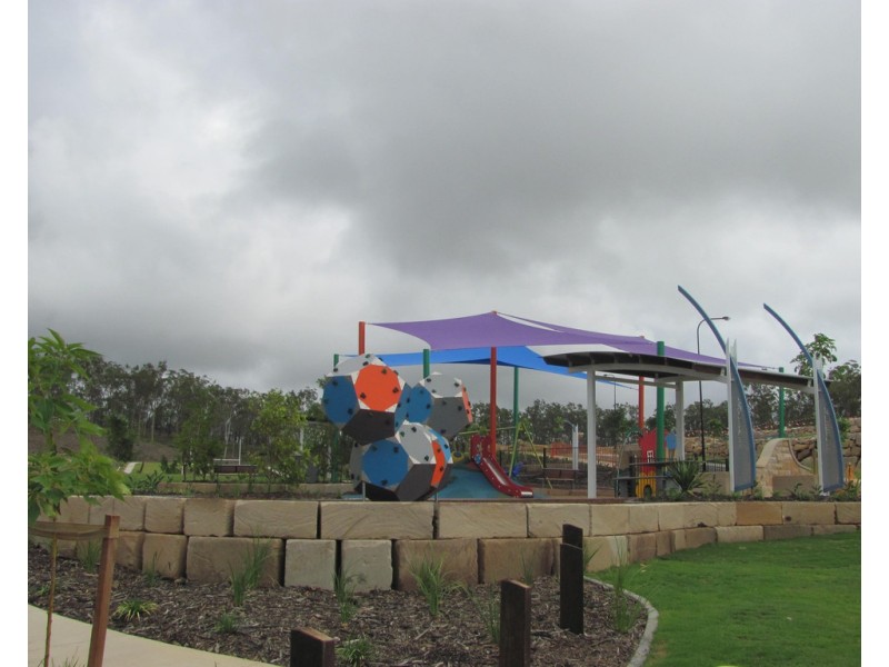 10 Jardine Crescent, Boyne Island QLD 4680