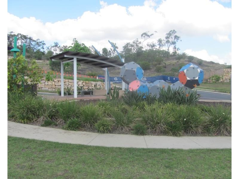 10 Jardine Crescent, Boyne Island QLD 4680