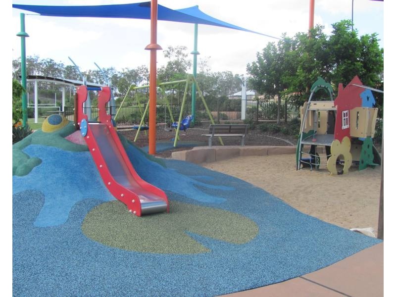 10 Jardine Crescent, Boyne Island QLD 4680