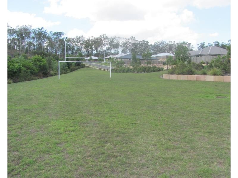 10 Jardine Crescent, Boyne Island QLD 4680