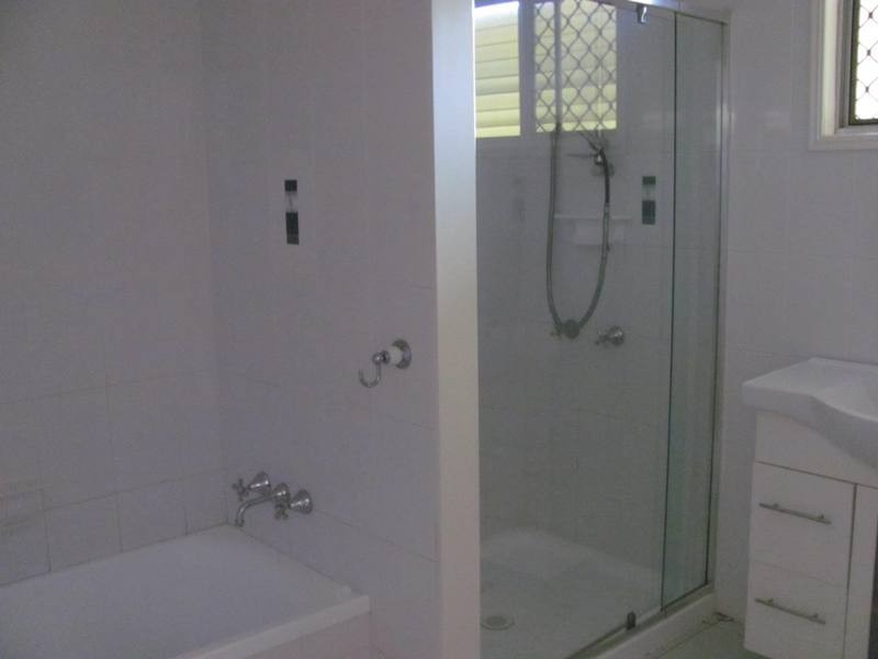 21 Marina Avenue, Boyne Island QLD 4680