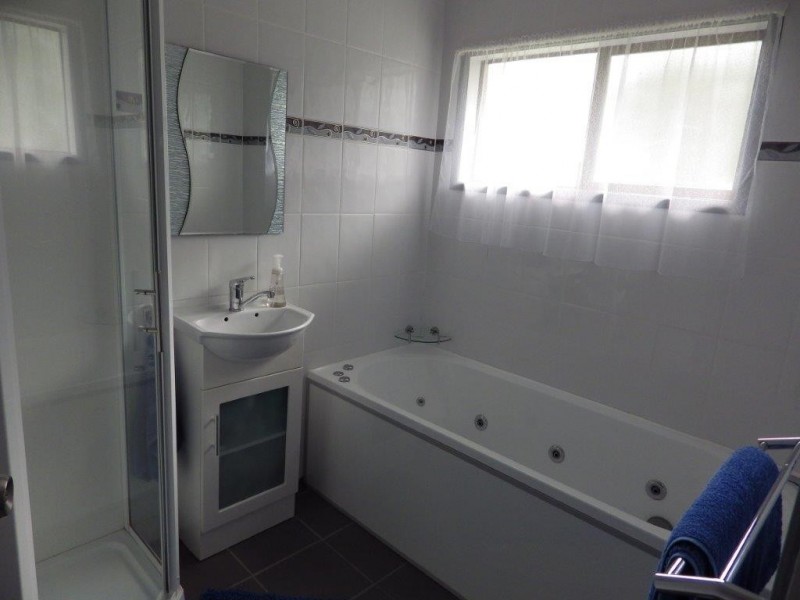 6 Jordana Court, Wurdong Heights QLD 4680