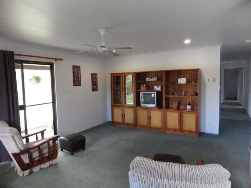 6 Jordana Court, Wurdong Heights QLD 4680