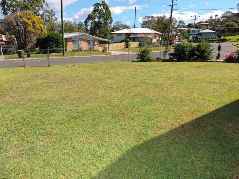 2 Daniel Drive, New Auckland QLD 4680