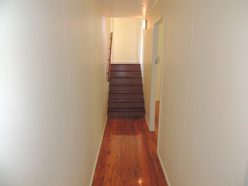 7 Wilkins Street, West Gladstone QLD 4680