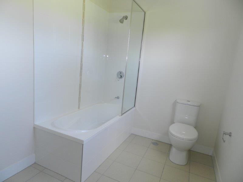 4/1 Collins Lane, Kin Kora QLD 4680