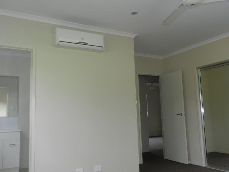 4/1 Collins Lane, Kin Kora QLD 4680