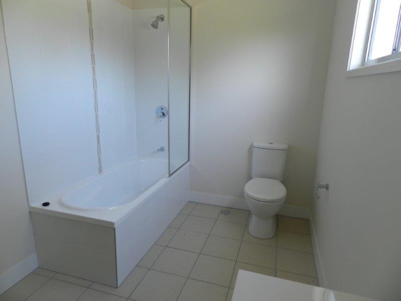 8/1 Collins Lane, Kin Kora QLD 4680