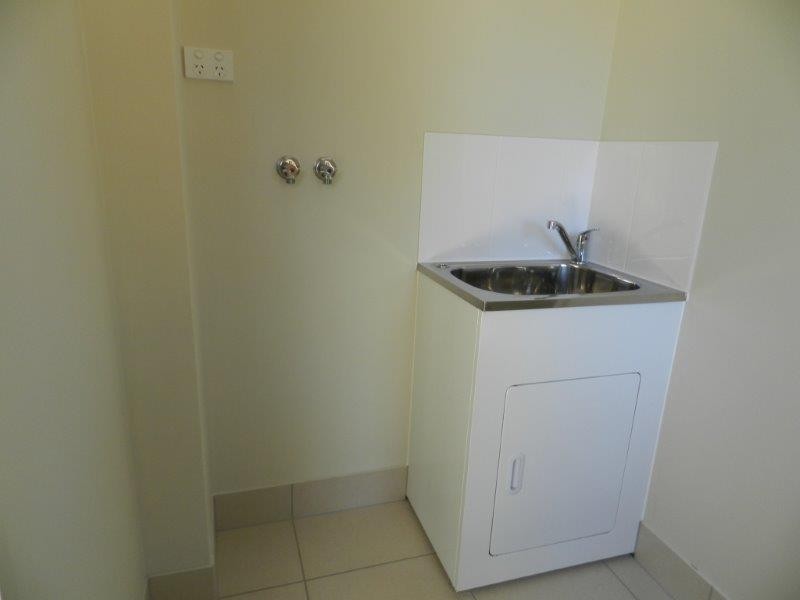 8/1 Collins Lane, Kin Kora QLD 4680