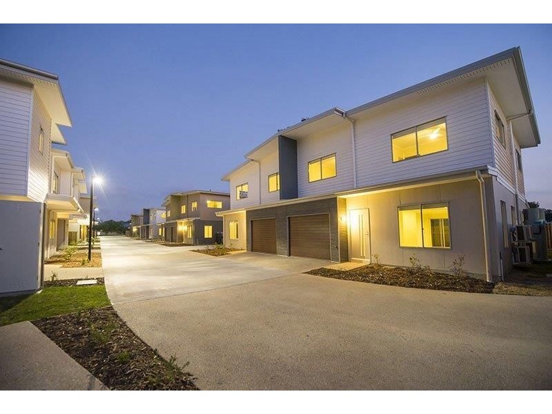 8/1 Collins Lane, Kin Kora QLD 4680