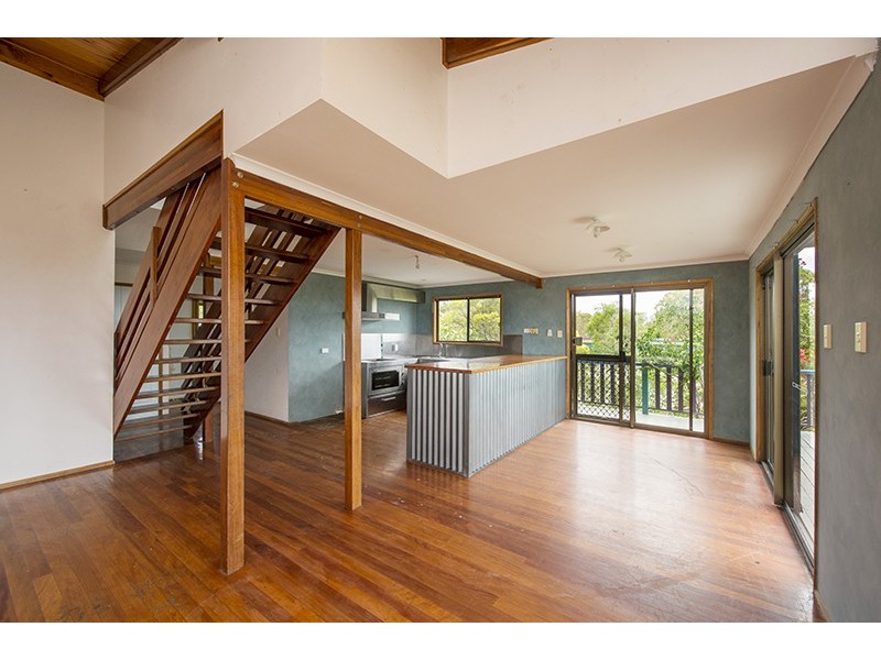 16 Columbia Avenue, Clinton QLD 4680