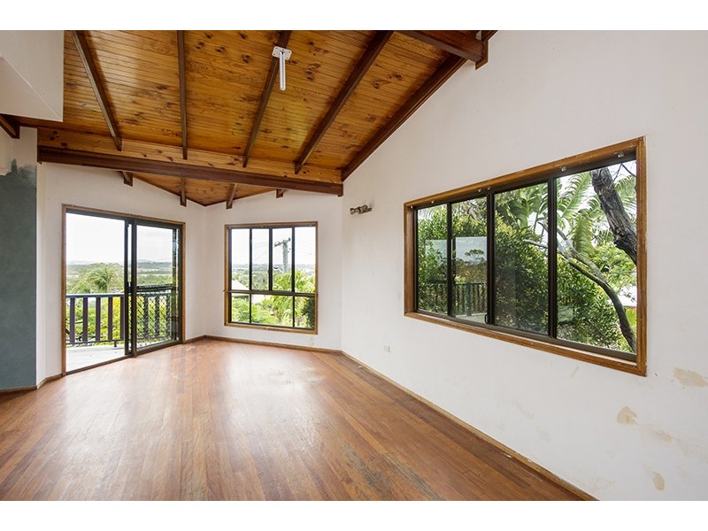 16 Columbia Avenue, Clinton QLD 4680