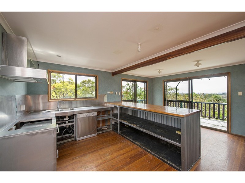 16 Columbia Avenue, Clinton QLD 4680