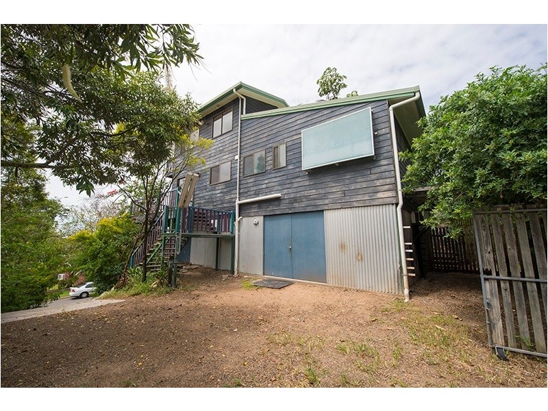 16 Columbia Avenue, Clinton QLD 4680