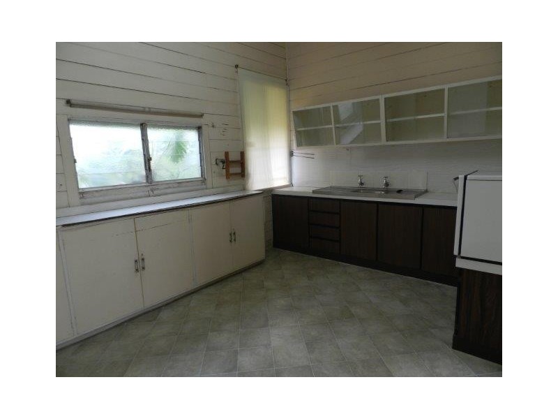 24 Off Street, South Gladstone QLD 4680