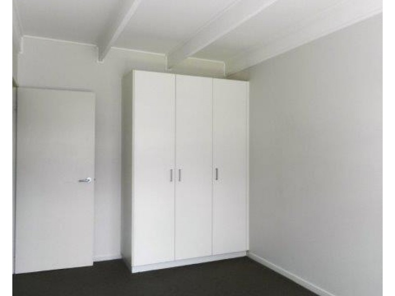 2/33 Watt Street, West Gladstone QLD 4680