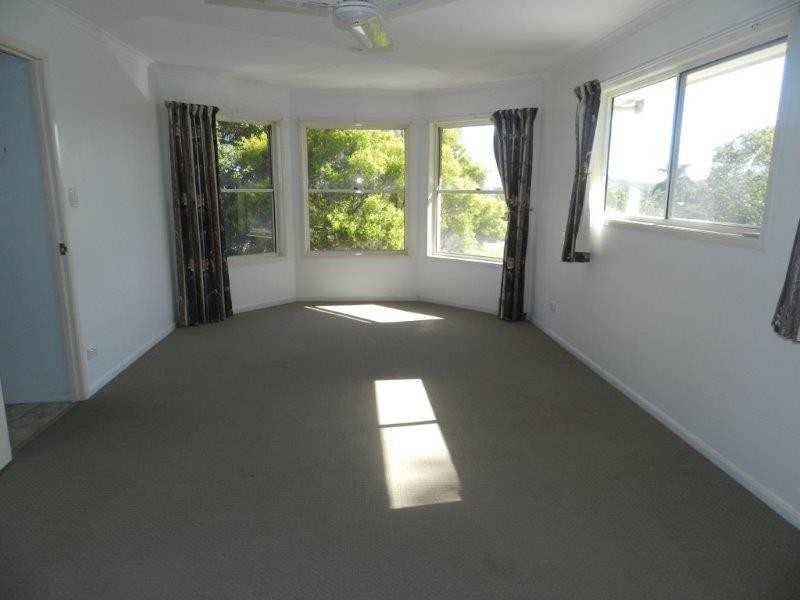 14 Fawley Close, Telina QLD 4680