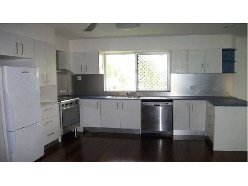 42 Golding Street, Barney Point QLD 4680