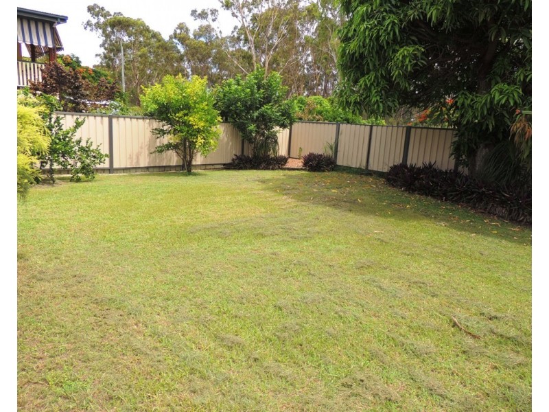 14 Venus Street, Telina QLD 4680