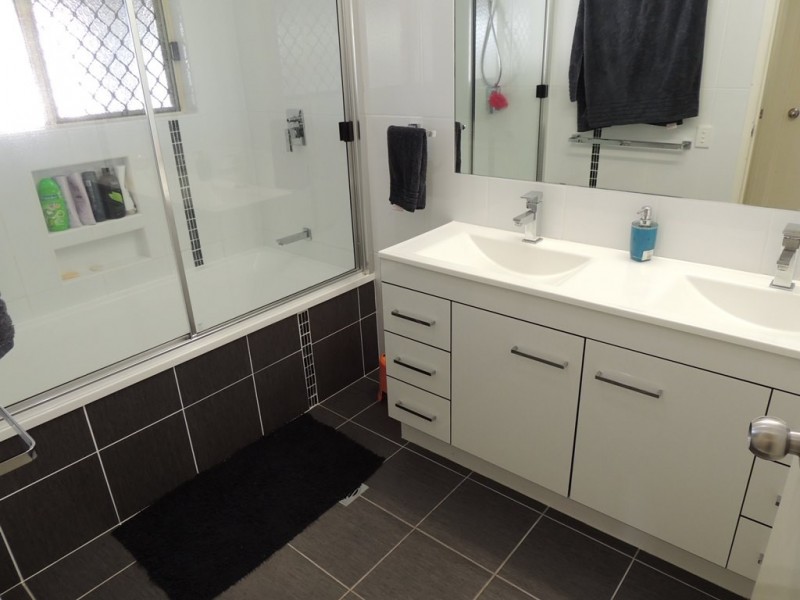 276 J HICKEY AVENUE, Clinton QLD 4680
