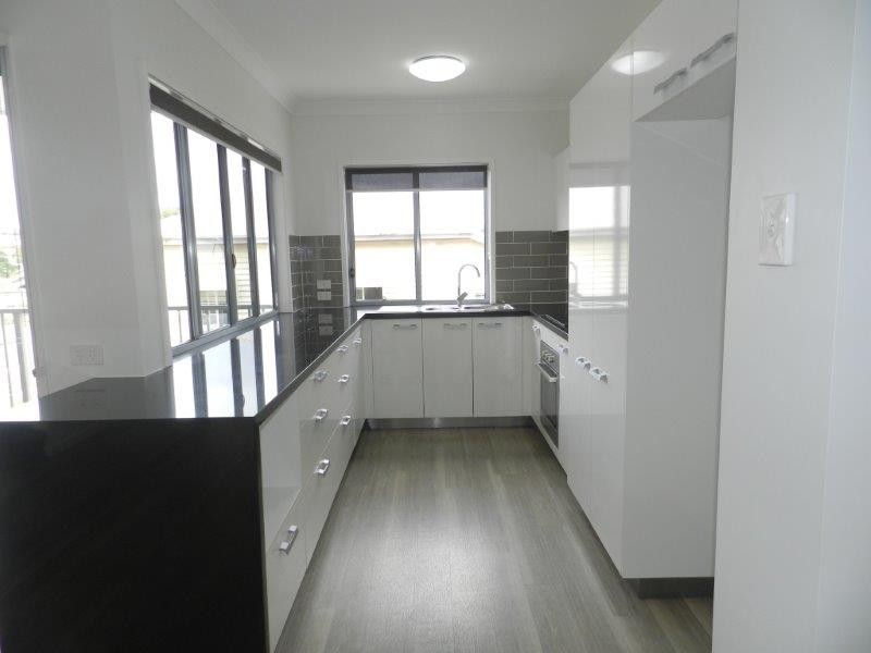 2/5-9 View Street, West Gladstone QLD 4680