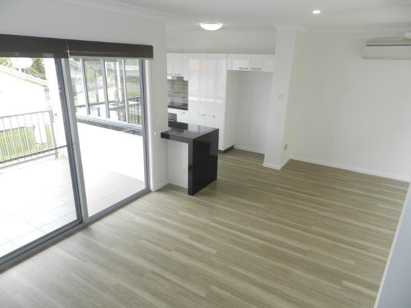 2/5-9 View Street, West Gladstone QLD 4680