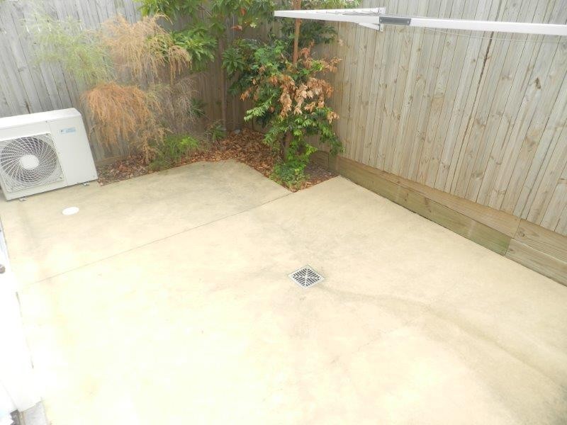 2/5-9 View Street, West Gladstone QLD 4680